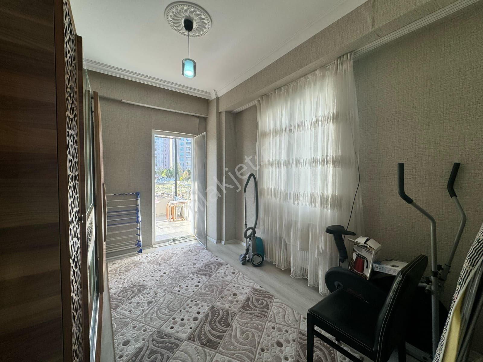 Seyrantepe Mah Full Eşyalı Ara Kat Süper Daire - Görsel 13