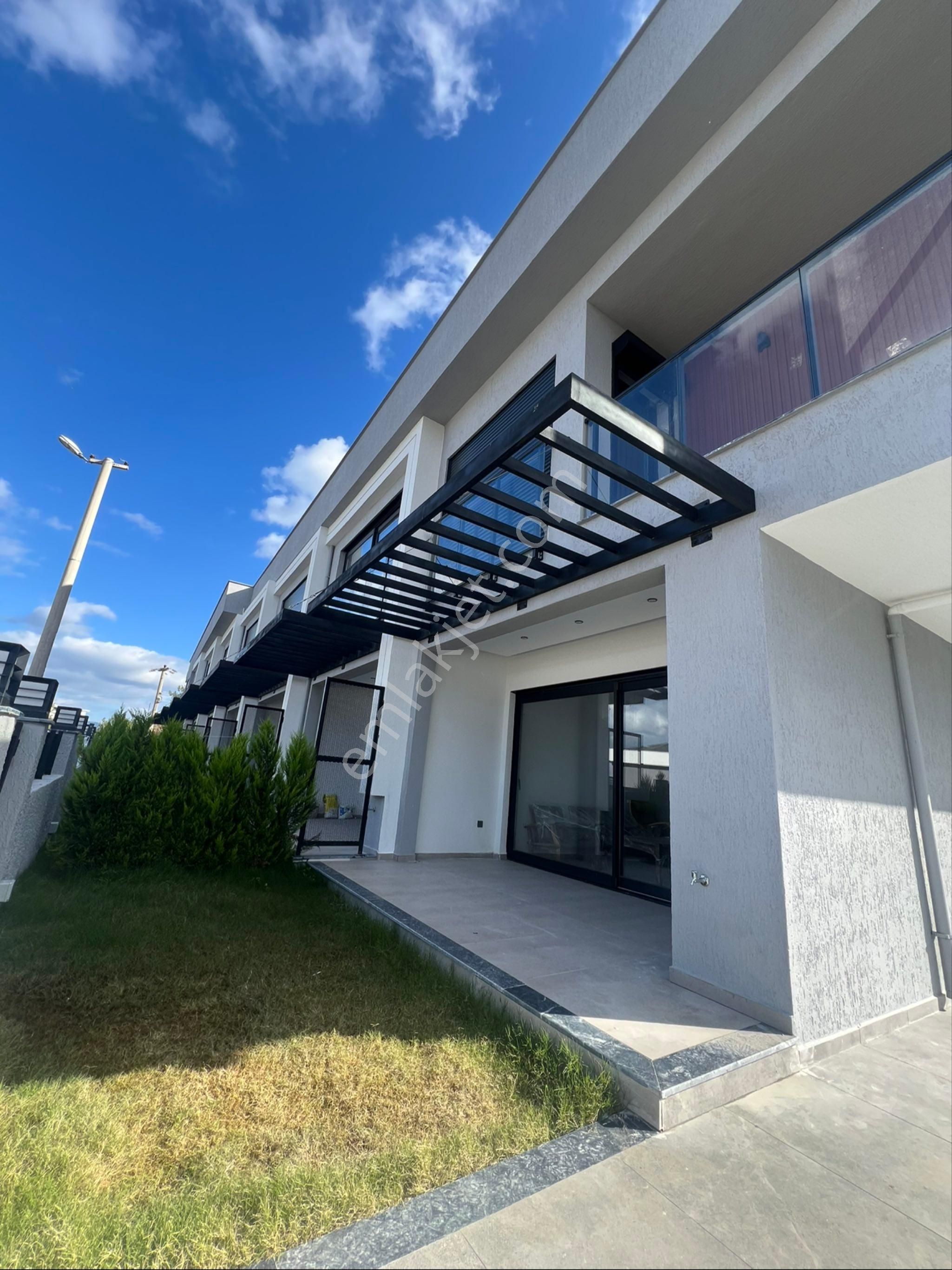 Kuşadası Güzelçamlı’da 3 + 1 Yazlık Satılık - Görsel 4