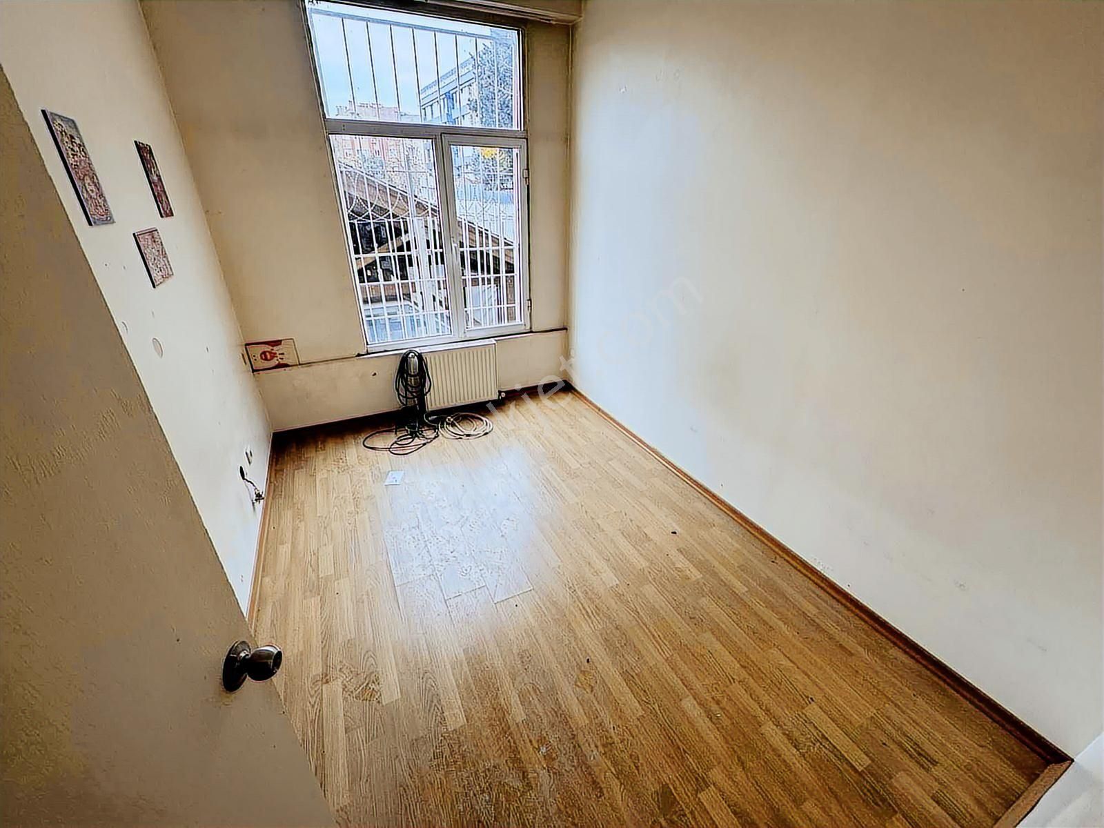 Kadıköy Hasanpaşa'da Gazhane'nin Yanında Kiralık 160 M2 Dükkan - Görsel 23