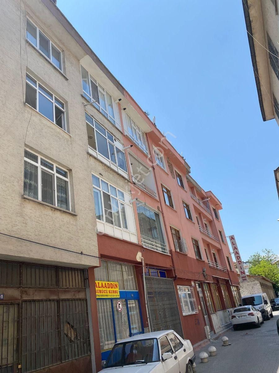 İstanbul Caddesi Arakat Satılık Geniş Daire