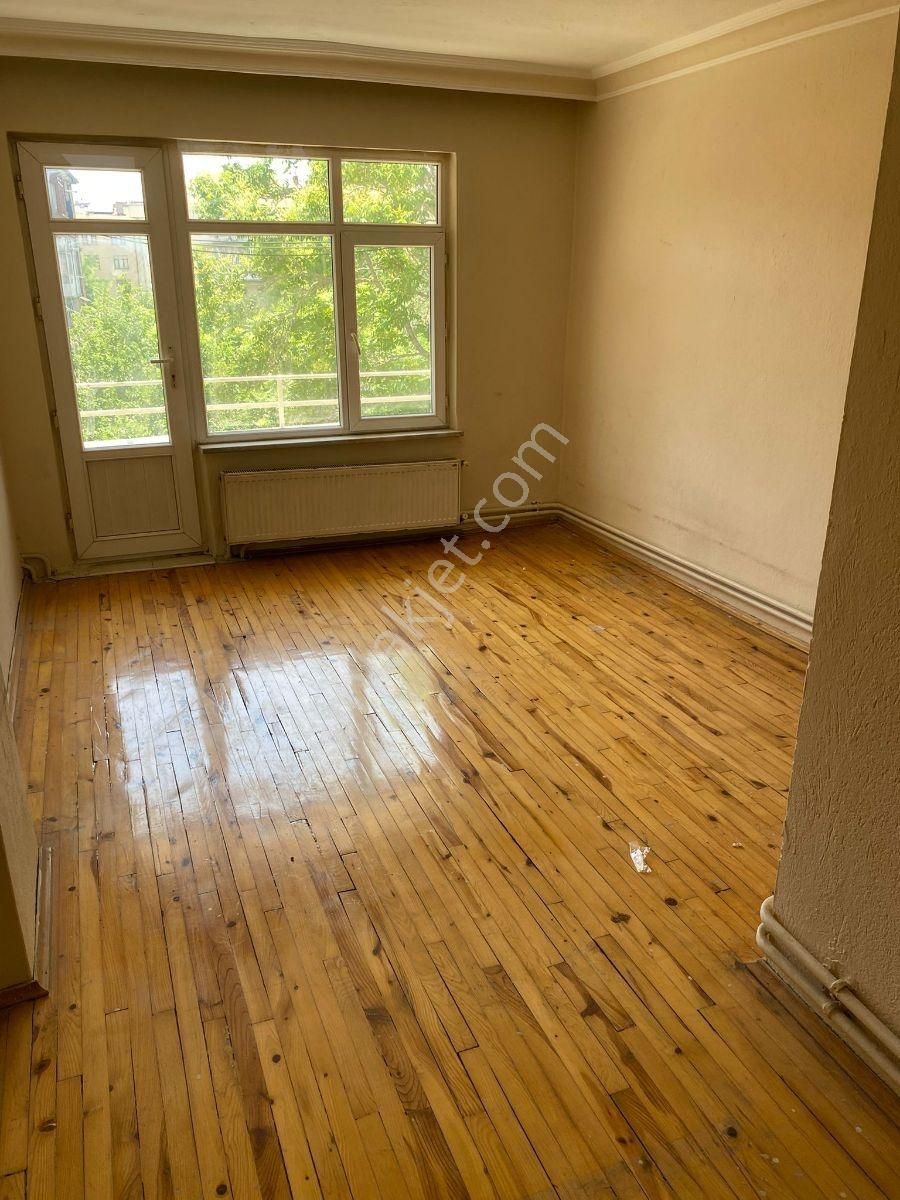 İstanbul Caddesi Arakat Satılık Geniş Daire - Görsel 4