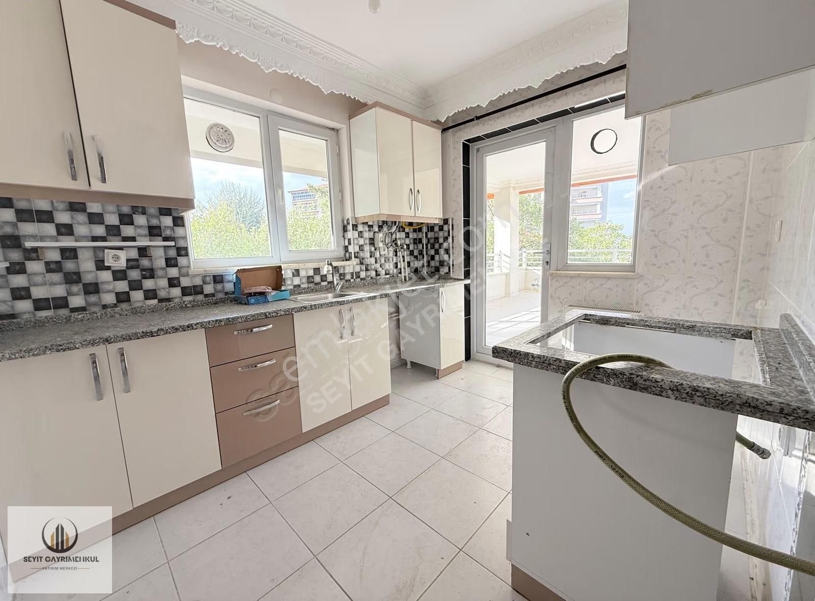 ▄seyit Gayrimenkul▄bu Rakama Yok_sınırsız Kredi Sitede 3.kat 3+1