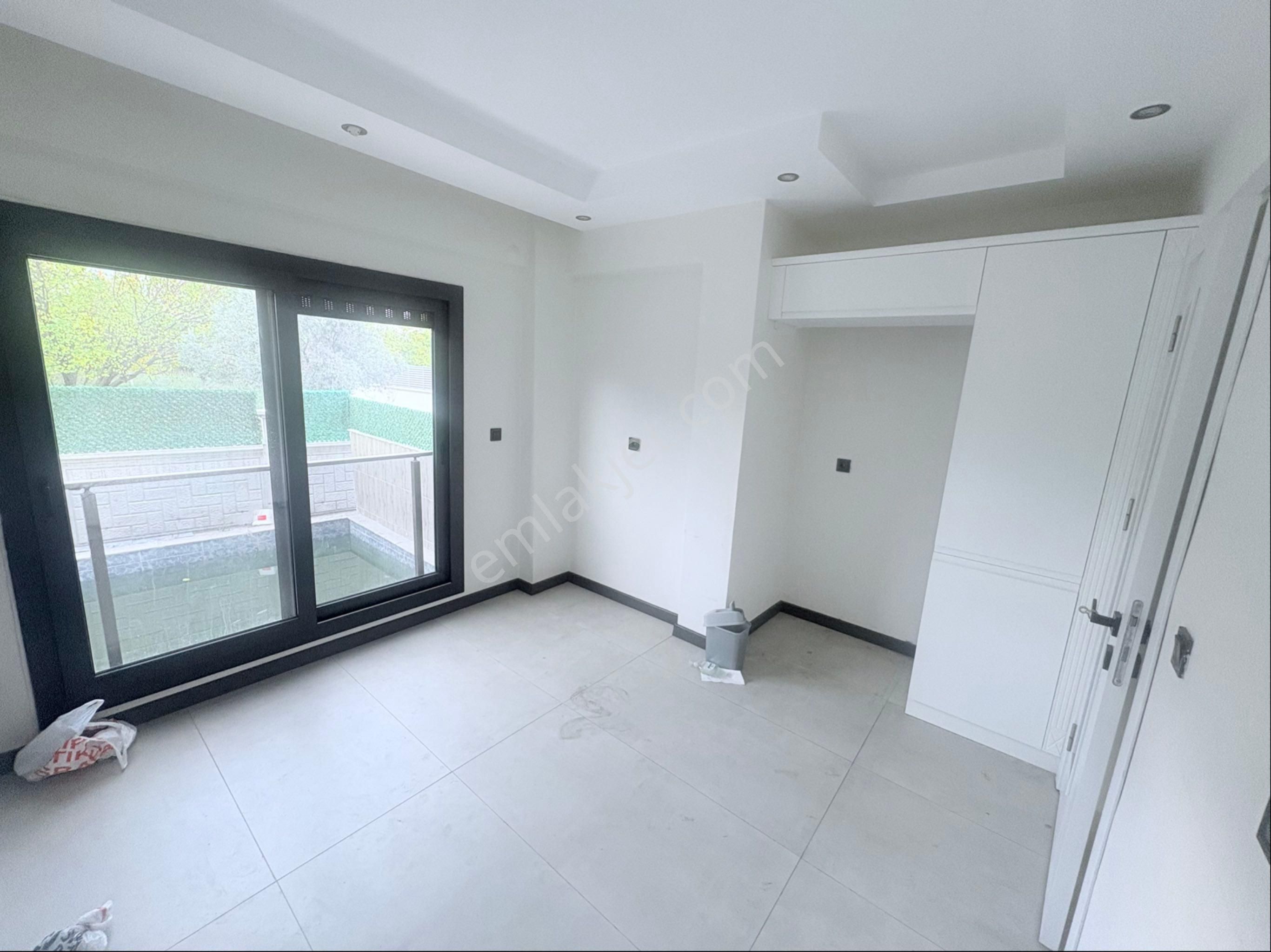 Havuzlu Müstakil Bahçeli Kapalı Mutfak 4+1 Tripleks Villa - Görsel 14