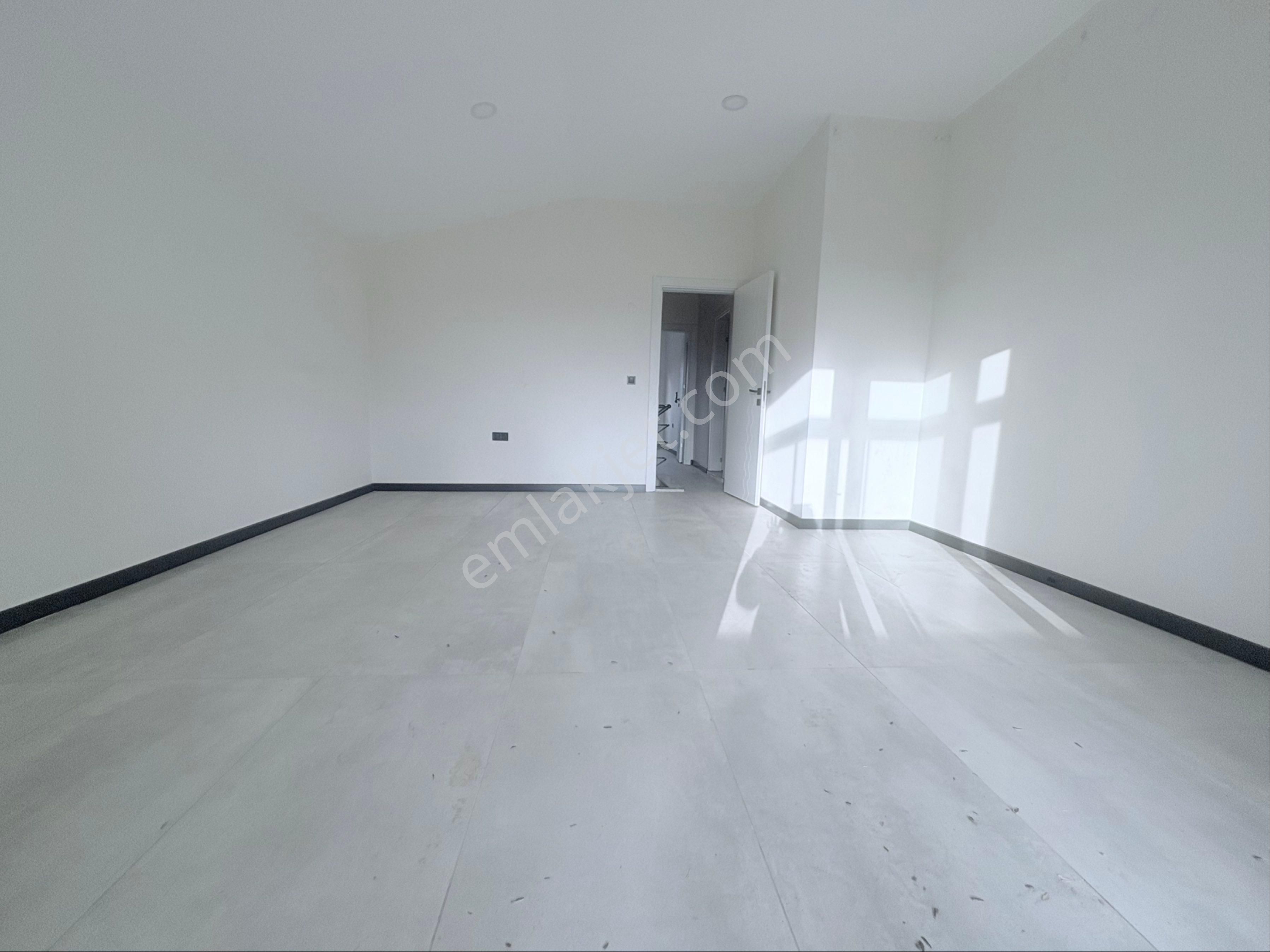 Havuzlu Müstakil Bahçeli Kapalı Mutfak 4+1 Tripleks Villa - Görsel 26