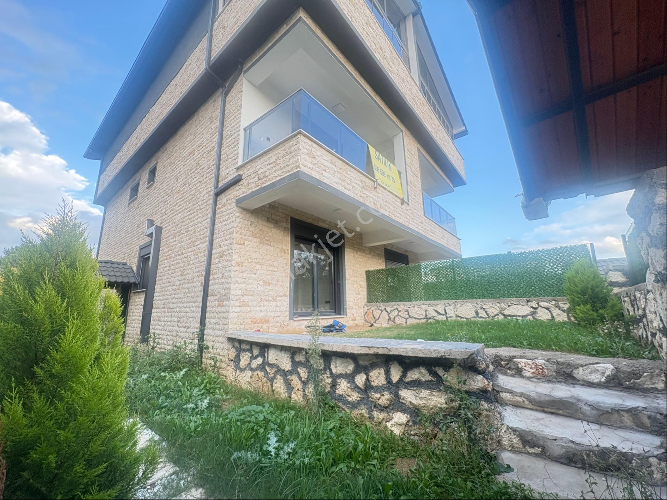 Havuzlu Müstakil Bahçeli Kapalı Mutfak 4+1 Tripleks Villa - Görsel 5