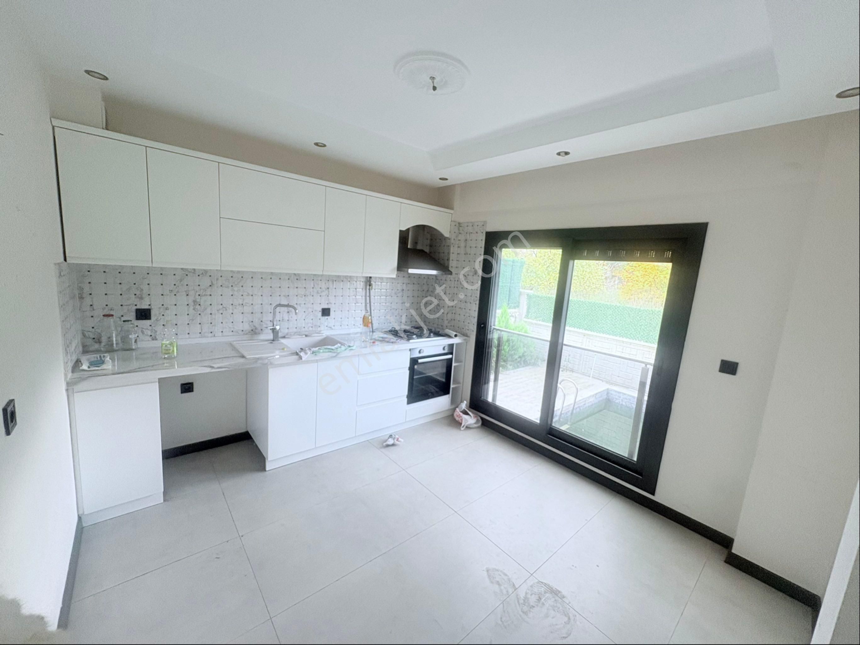 Havuzlu Müstakil Bahçeli Kapalı Mutfak 4+1 Tripleks Villa - Görsel 13