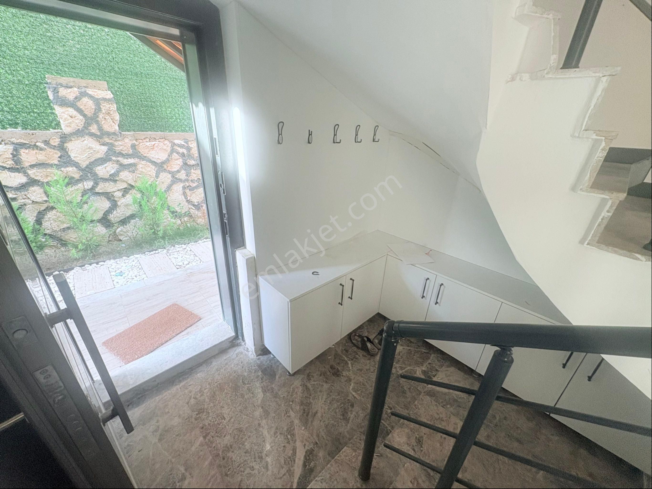 Havuzlu Müstakil Bahçeli Kapalı Mutfak 4+1 Tripleks Villa - Görsel 10