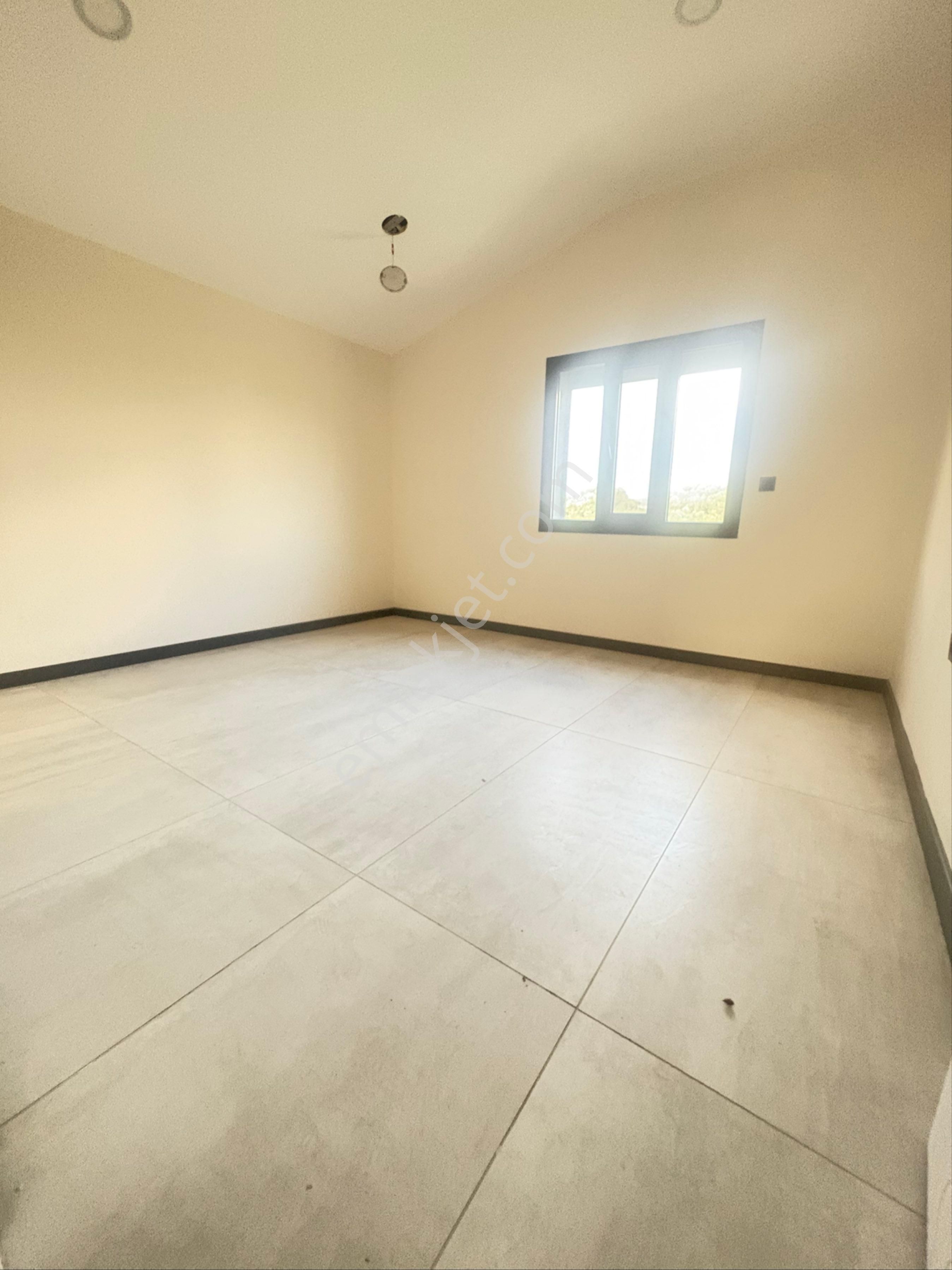 Havuzlu Müstakil Bahçeli Kapalı Mutfak 4+1 Tripleks Villa - Görsel 32