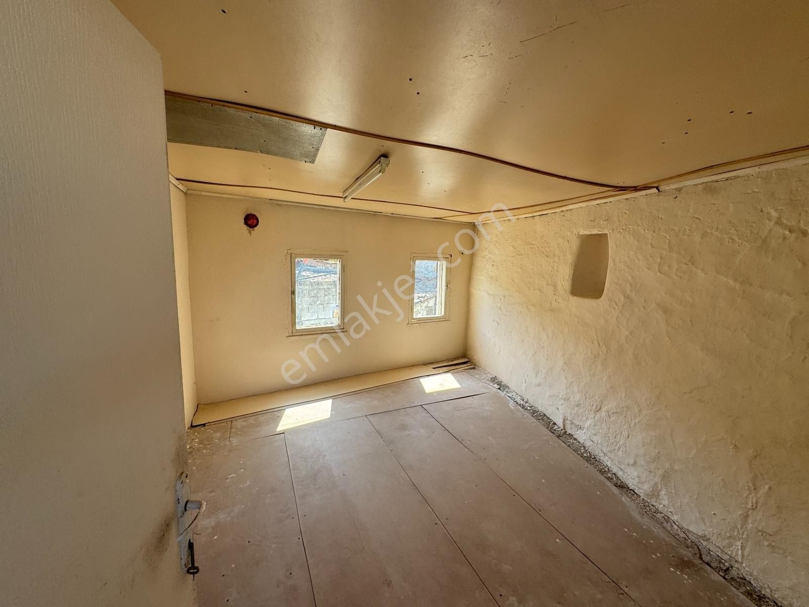 Kent Gayrimenkul'den Turan Mahallesi'nde Satılık Müstakil Ev - Görsel 11