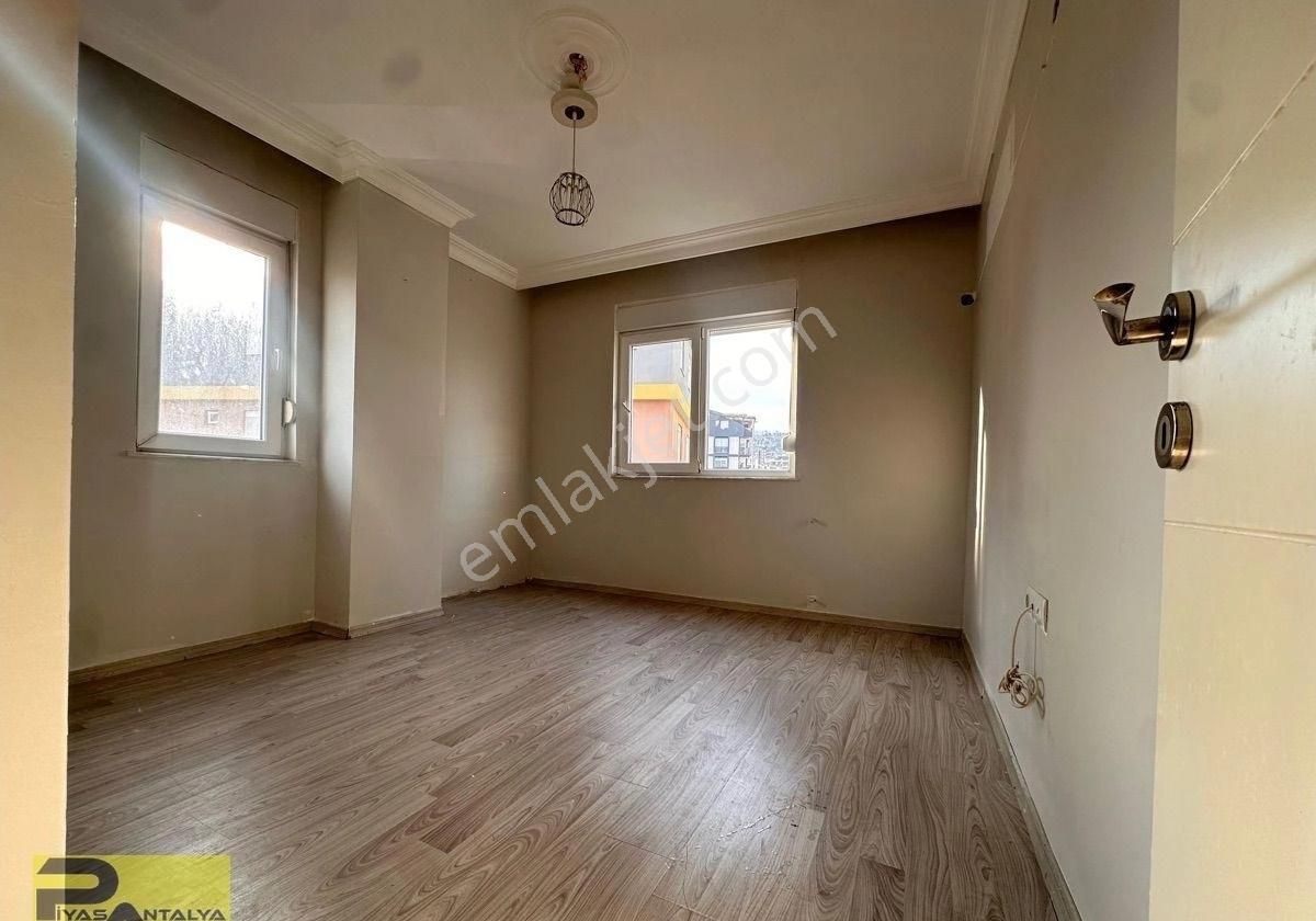 Cadde Üstünde Merkezi Konumda Satılık Asansörlü Daire - Görsel 13