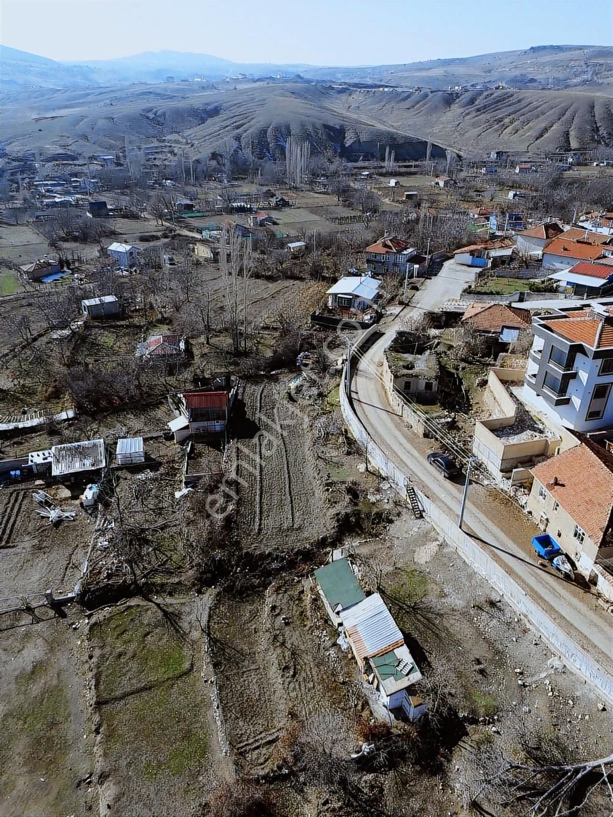Çayırbağında 290m2 Kurulu Düzen Bahçe Evi Müstakil Tapu - Görsel 24