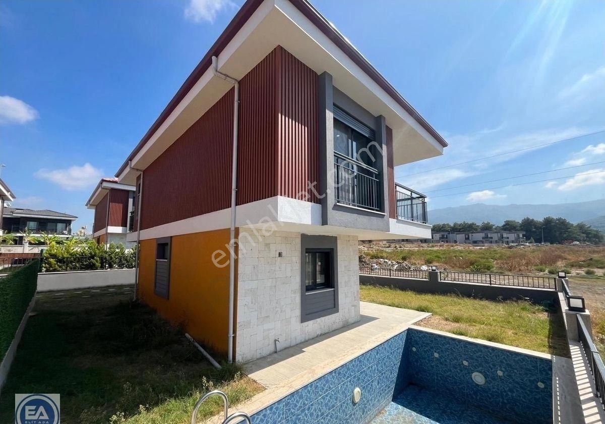 Kuşadası Davutlar’da Tek Müstakil Özel Havuzlu 3 + 1 Satılık - Görsel 14