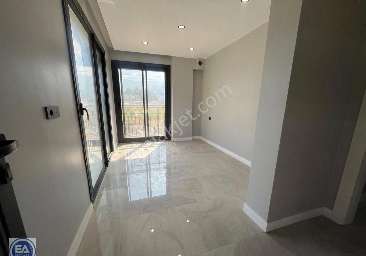 Kuşadası Davutlar’da Tek Müstakil Özel Havuzlu 3 + 1 Satılık - Görsel 17