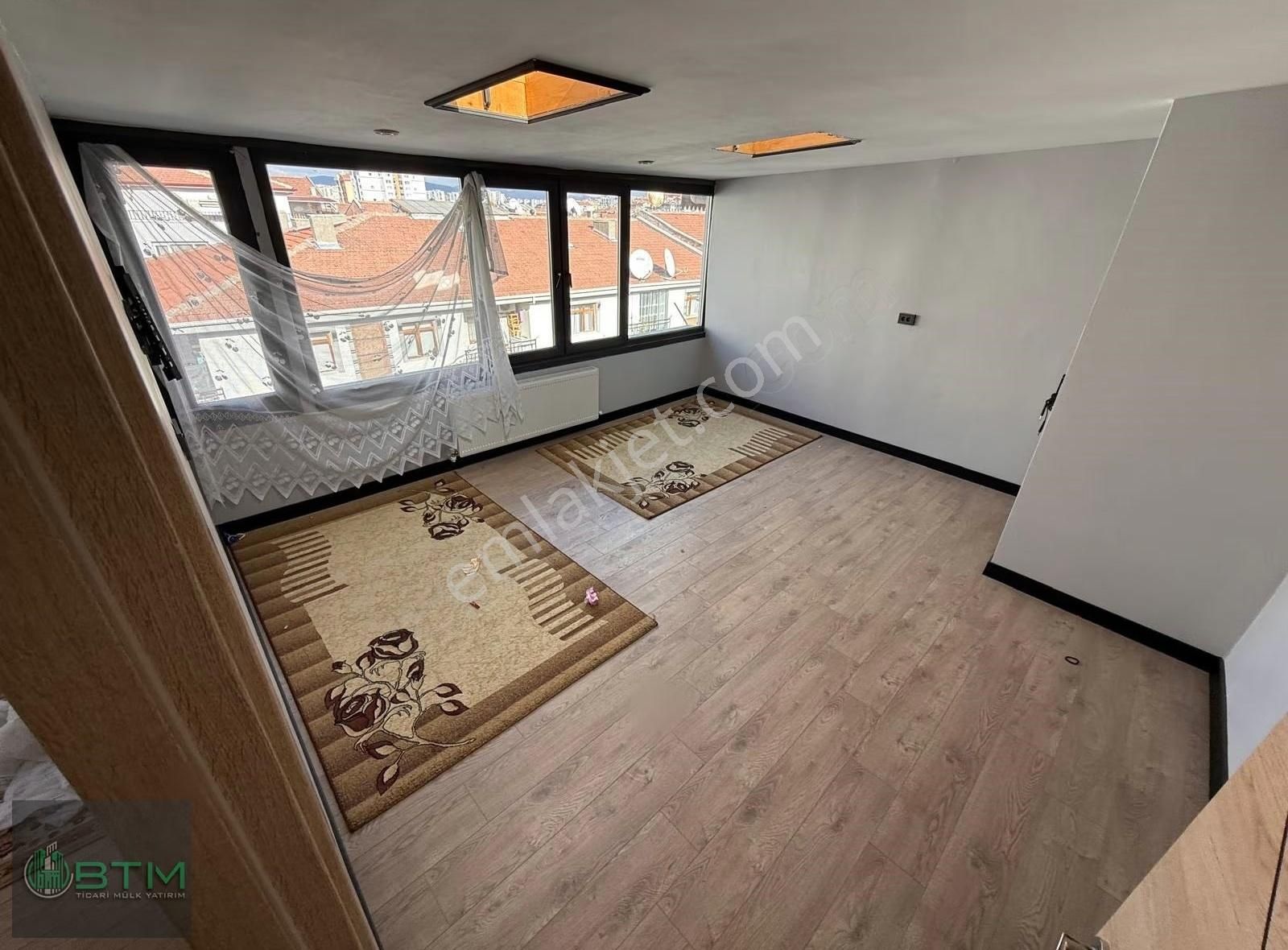 Elvankent Atakent'te E. Banyolu Teraslı Katta Dubleks - 4+2 - Görsel 31