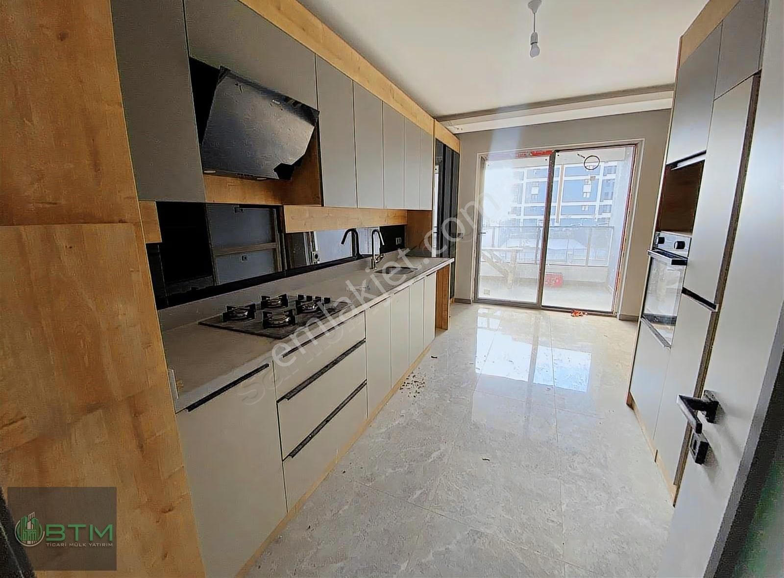 Mevlana Mah. Tanura Life'ta Eksiksiz 3+1 Sıfır Full Yapılı Daire