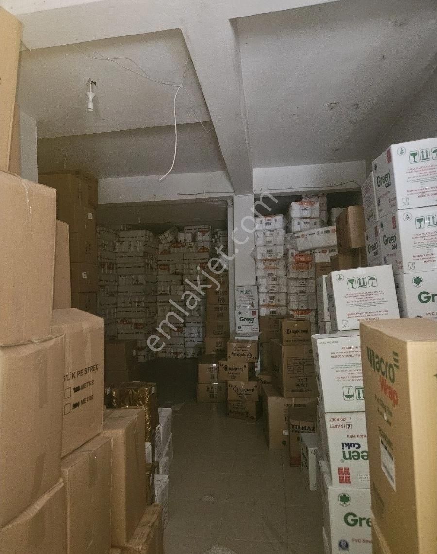 Bagcılar Yüzyıl 42 Evler Mevkinde Satılık Yüksek Depo - Görsel 3