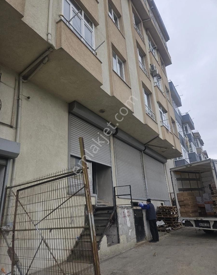 Bagcılar Yüzyıl 42 Evler Mevkinde Satılık Yüksek Depo - Görsel 2