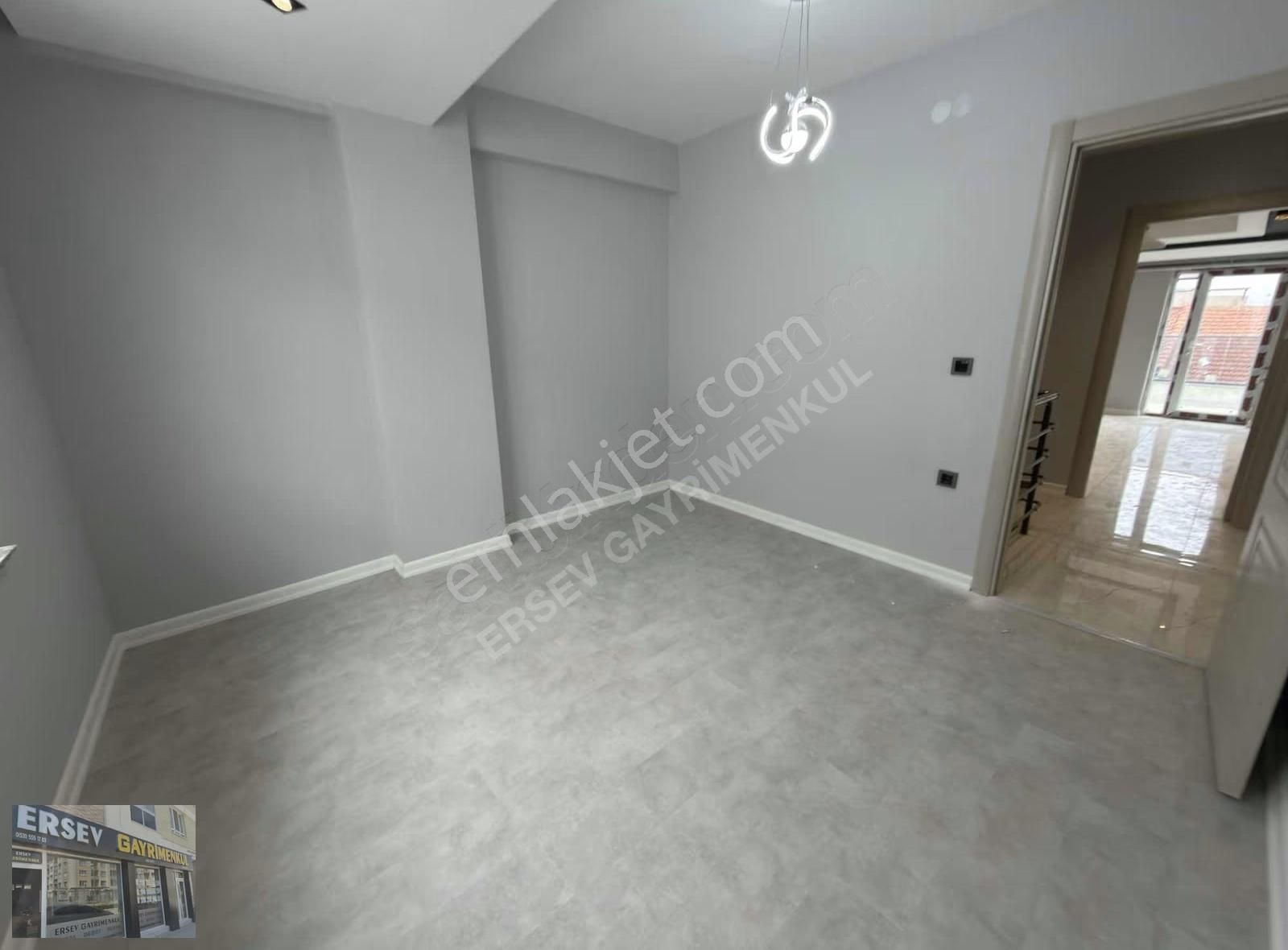 Ersev'den Çamlıca Behçetnecatiğil Yakını 4+1 Dublex - Görsel 23