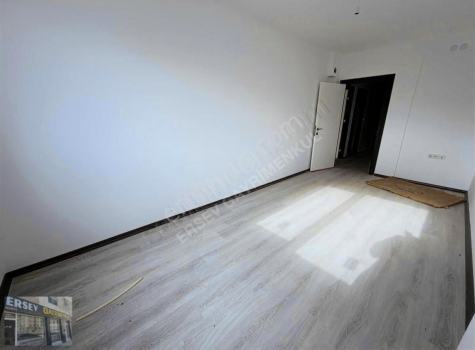 Ersev'den Sütlüce'de Marmaralı Sokak Yakını 70 M2 2+0 - Görsel 4