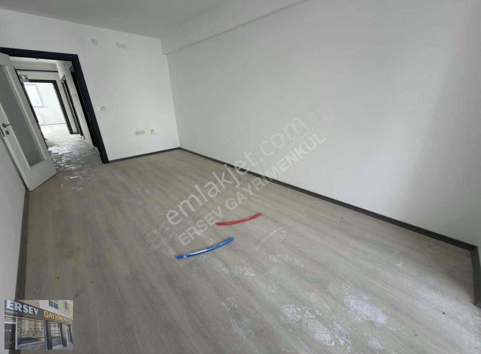 Ersev'den Sütlüce'de Marmaralı Sokak Yakını 70 M2 2+0 - Görsel 8