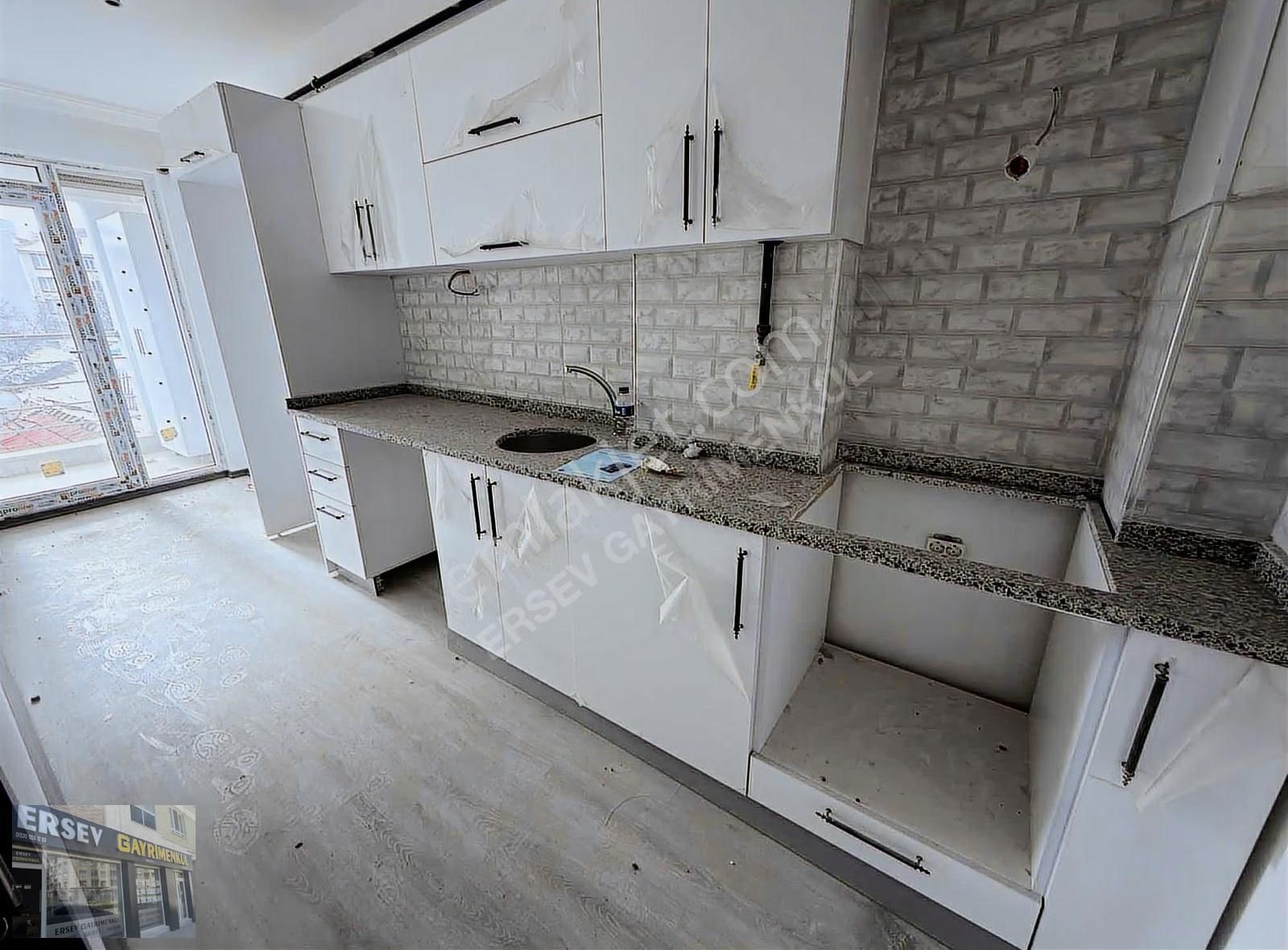 Ersev'den Sütlüce'de Marmaralı Sokak Yakını 70 M2 2+0 - Görsel 17