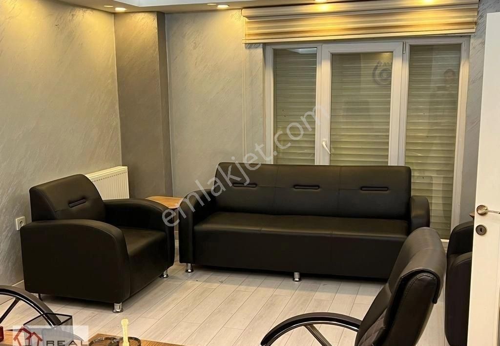 Cadde Üzerinde Satılık 3 Dükkan - Görsel 6