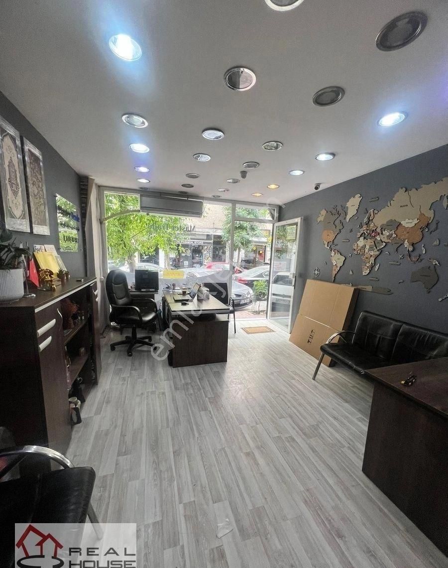 Cadde Üzerinde Satılık 3 Dükkan - Görsel 5