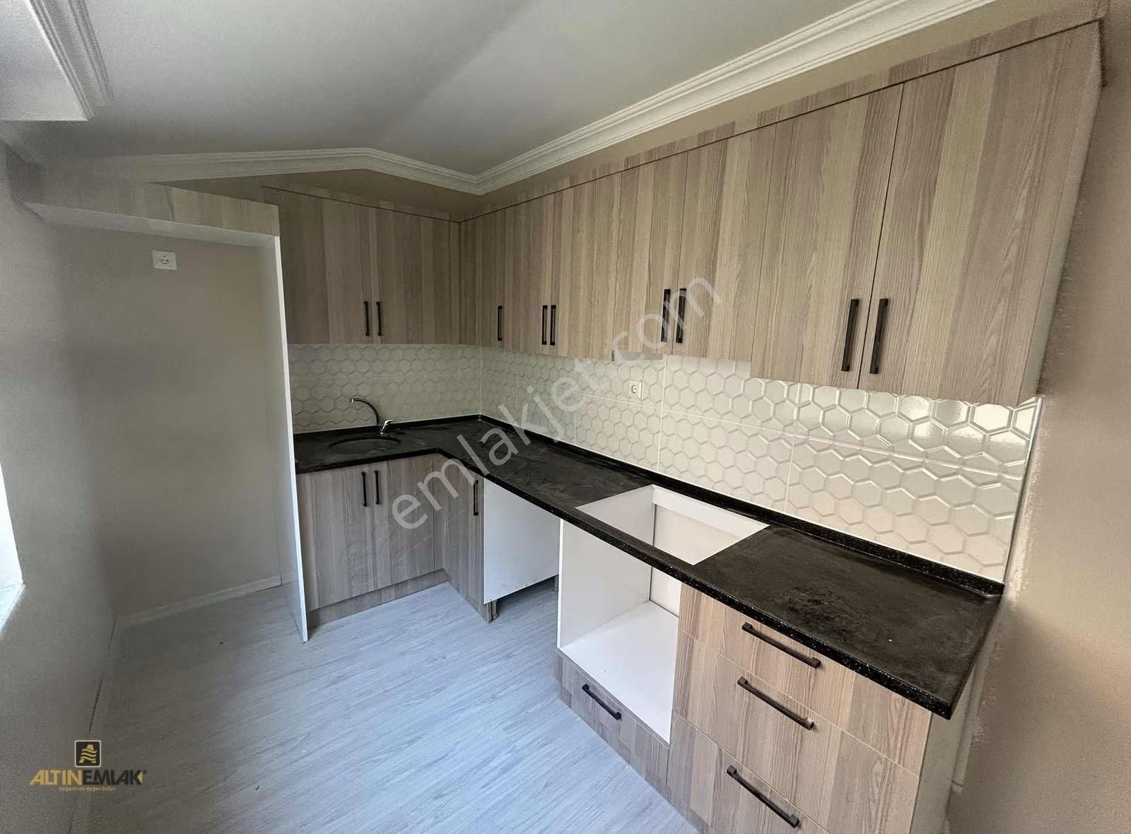 Trabzonda Satılık 6+2 Dubleks Daire(arsa/arazi Takasa Uygun) - Görsel 33