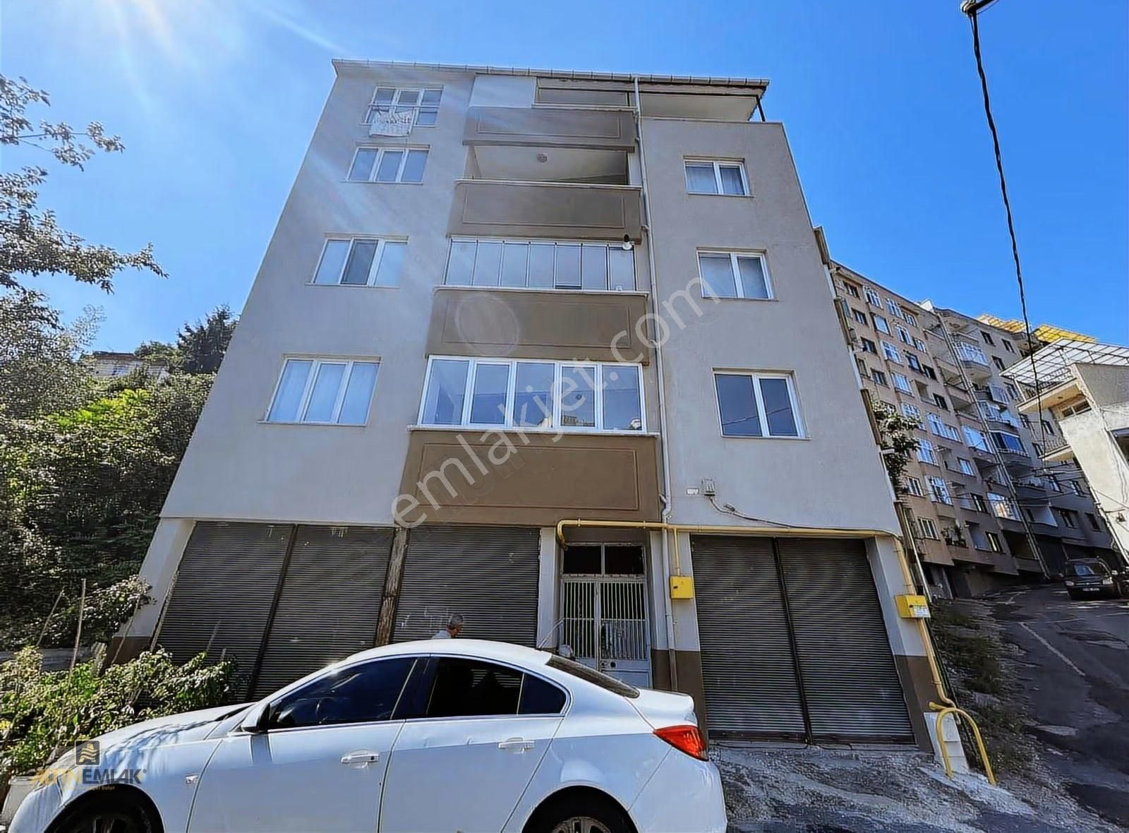 Trabzonda Satılık 6+2 Dubleks Daire(arsa/arazi Takasa Uygun)