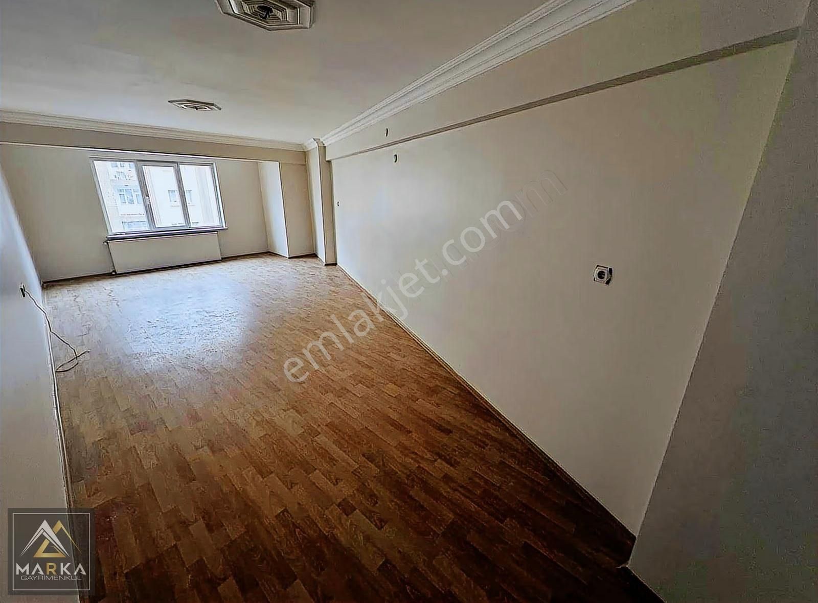 Marka'dan Menderes Caddesi Ara Kat İçi Full Yapılı Kiralık 3+1 - Görsel 9