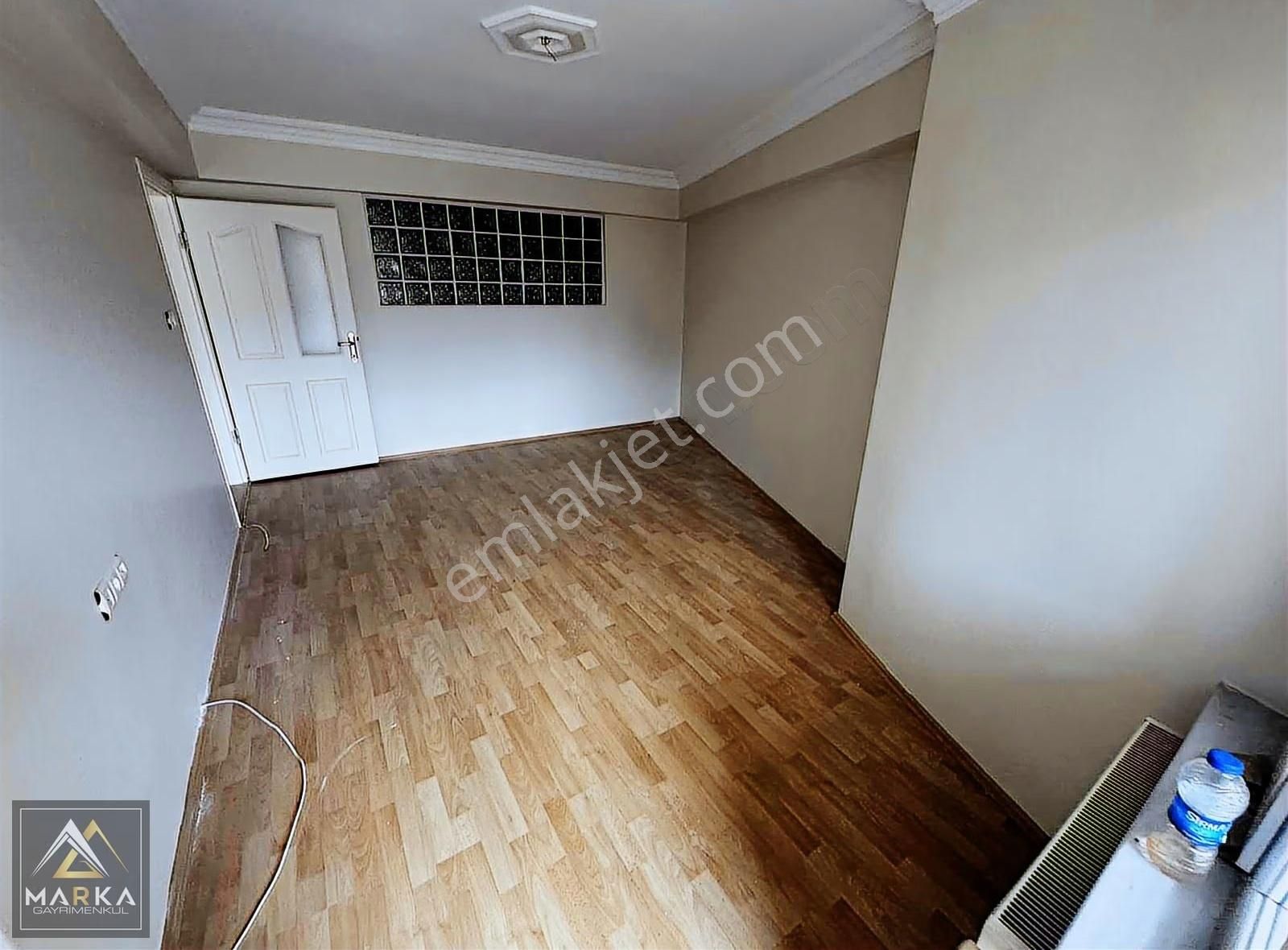 Marka'dan Menderes Caddesi Ara Kat İçi Full Yapılı Kiralık 3+1 - Görsel 29