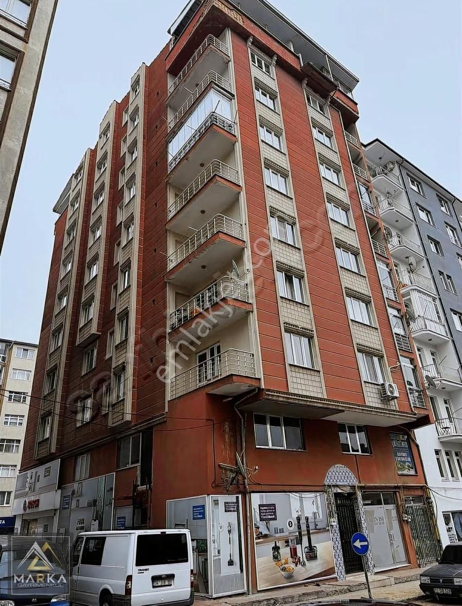 Marka'dan Menderes Caddesi Ara Kat İçi Full Yapılı Kiralık 3+1 - Görsel 14