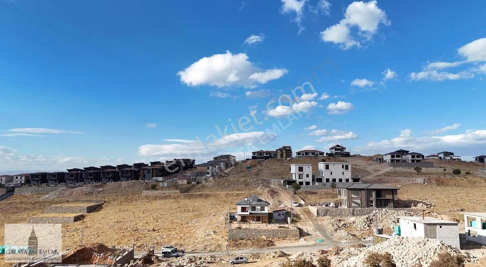 Tecdede 3 Villalık Mükemmel Konumda Satılık Arsa