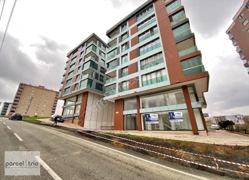 Tahsin Örslü'den 19 Mayıs Blv Cephe Kiracılı Satılık Dükkan - Görsel 2