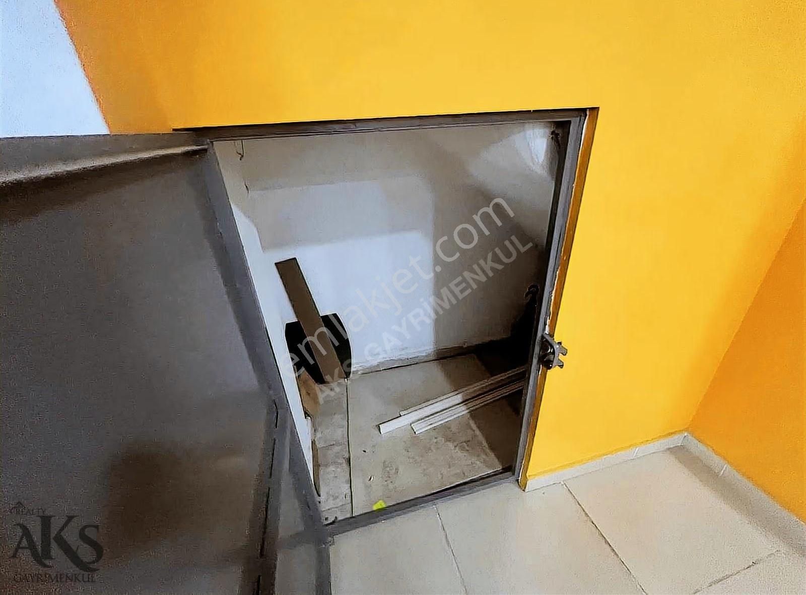 Ana Cadde 100.yıl Bulvarında 100m2 Asma Katlı Satılık Dükkan - Görsel 9