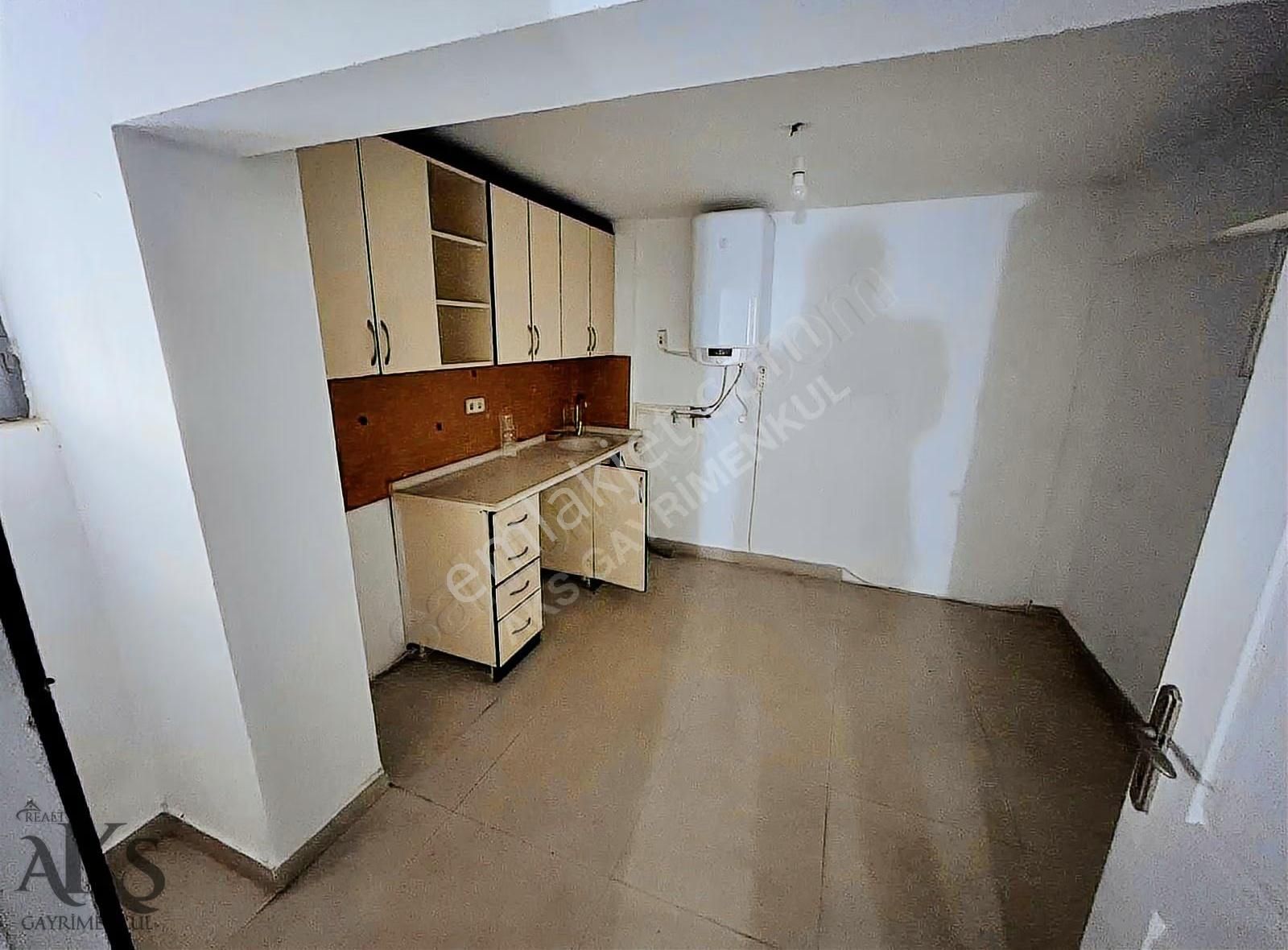 Ana Cadde 100.yıl Bulvarında 100m2 Asma Katlı Satılık Dükkan - Görsel 19