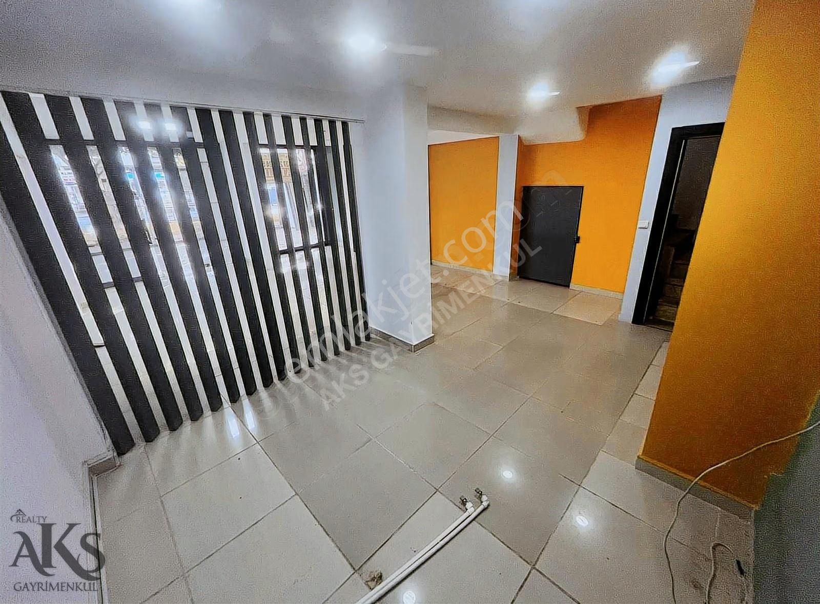 Ana Cadde 100.yıl Bulvarında 100m2 Asma Katlı Satılık Dükkan - Görsel 14