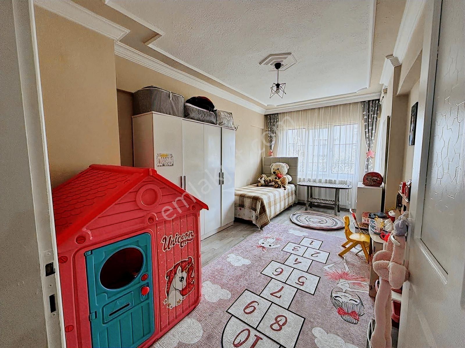 Emir Yapıdan Ertuğrulda Merkezde Geniş Daire - Görsel 23