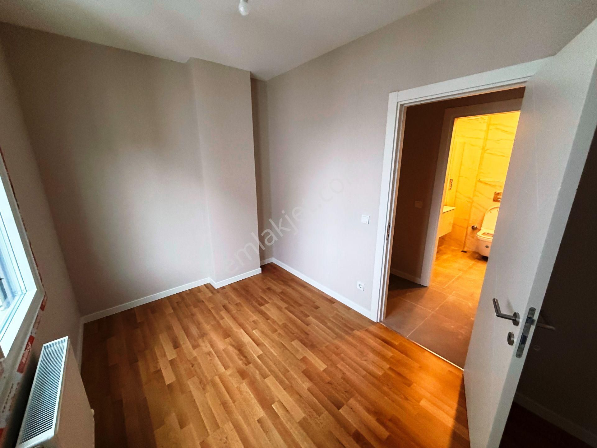 Erenköy Bağdat'a 3.paralel 5.kat Sıfır 2 Banyo 100m2 Kiralık 2+1 - Görsel 13