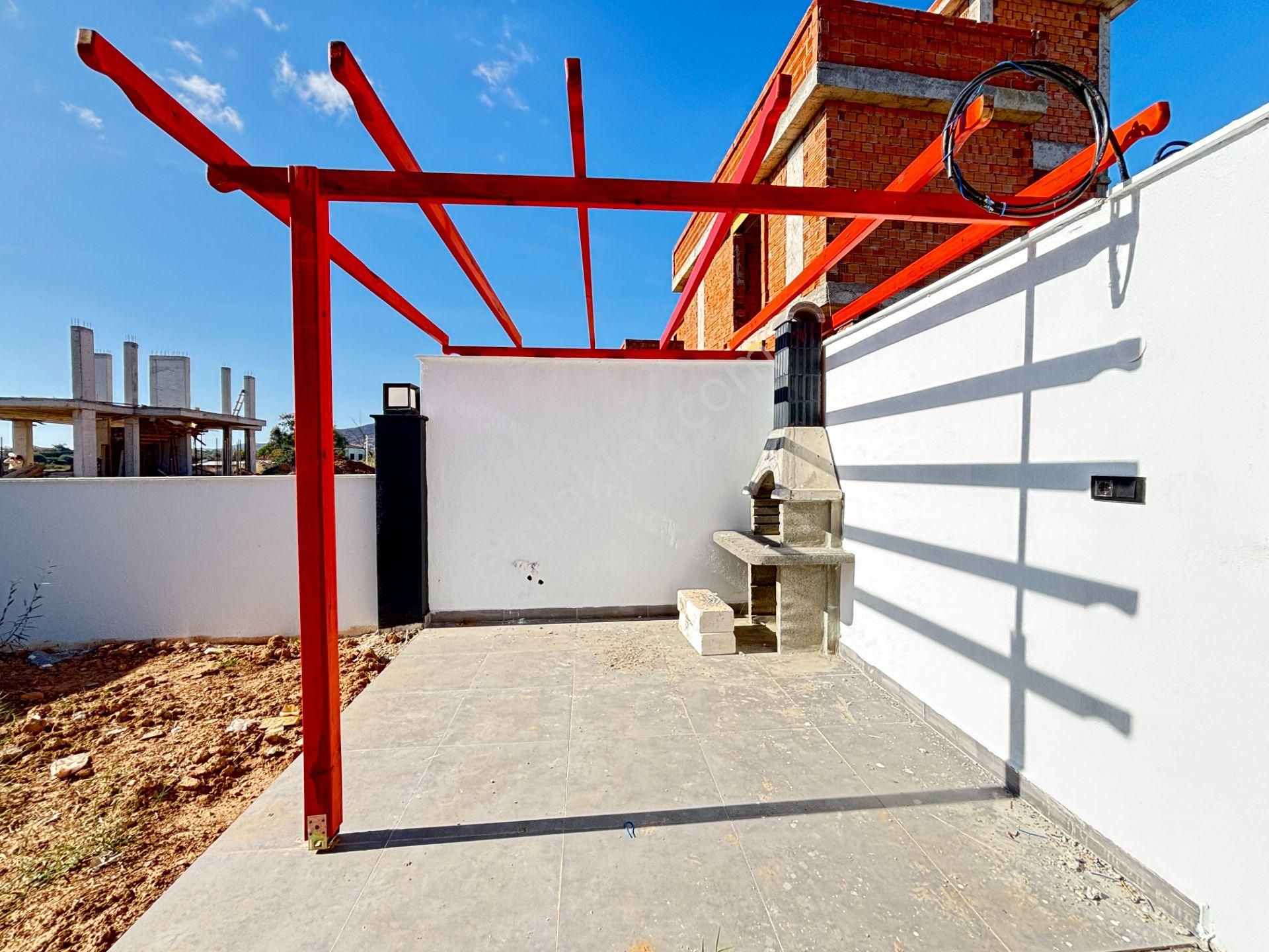 İzmir Seferihisar Cumhuriyet’de Güzel Konuma Sahip 3+1 Tripleks Yazlık Villa - Görsel 10