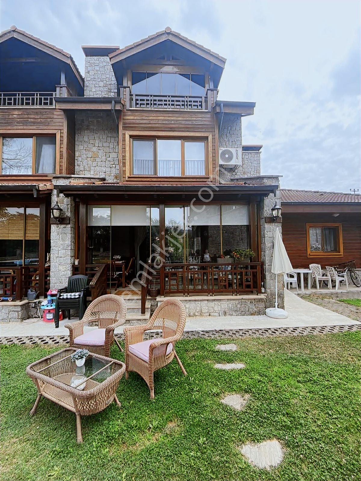 E.g.a'dan Efirli Denize Sıfır Lüx Tripleks Villa !!! - Görsel 33