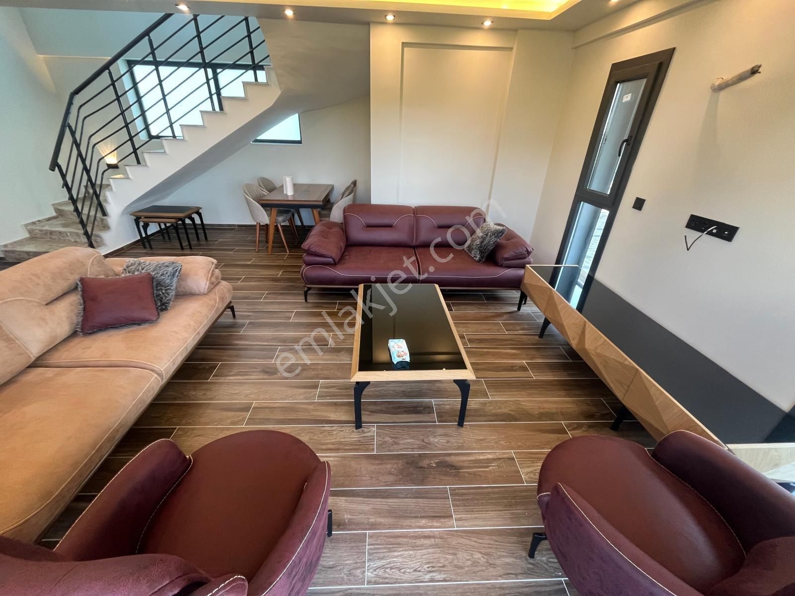 Kuşadası Davutlar’da Kelepir Eşyalı Müstakil Havuzlu Satılık - Görsel 16