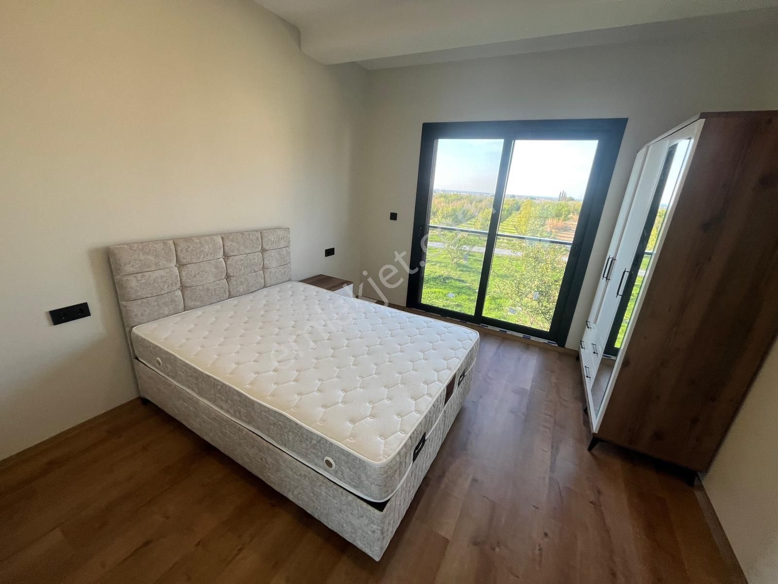 Kuşadası Davutlar’da Kelepir Eşyalı Müstakil Havuzlu Satılık - Görsel 11