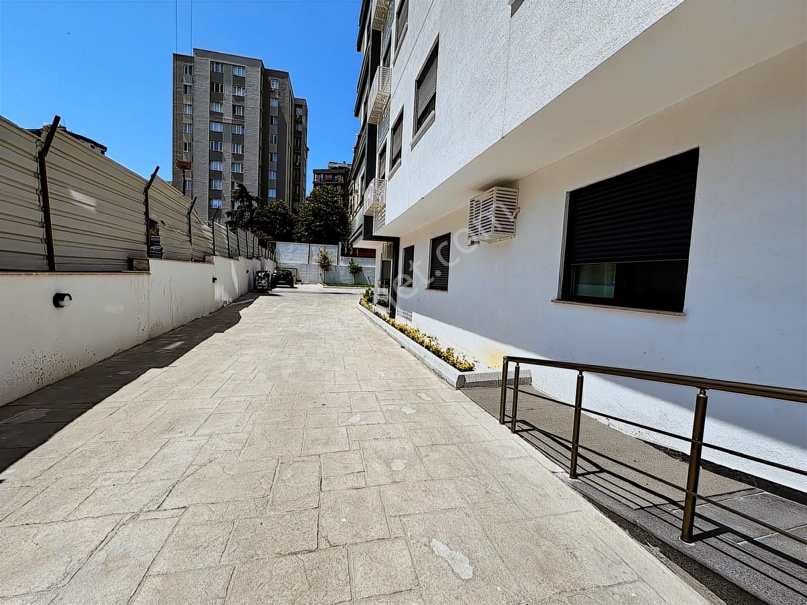 Kozyatağı'nda 3+1 Net 85m2 Balkonlu Sıfır Boş Fırsat Daire - Görsel 33