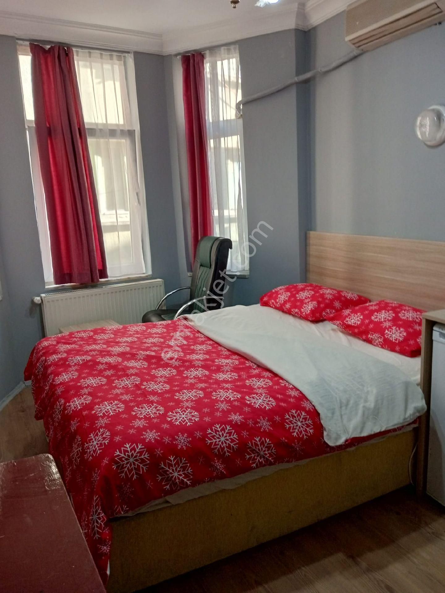 Beyoğlu Cihangir Sadri Alışık Sokakta Stüdyo Eşvalı Kiralık Daire - Görsel 6