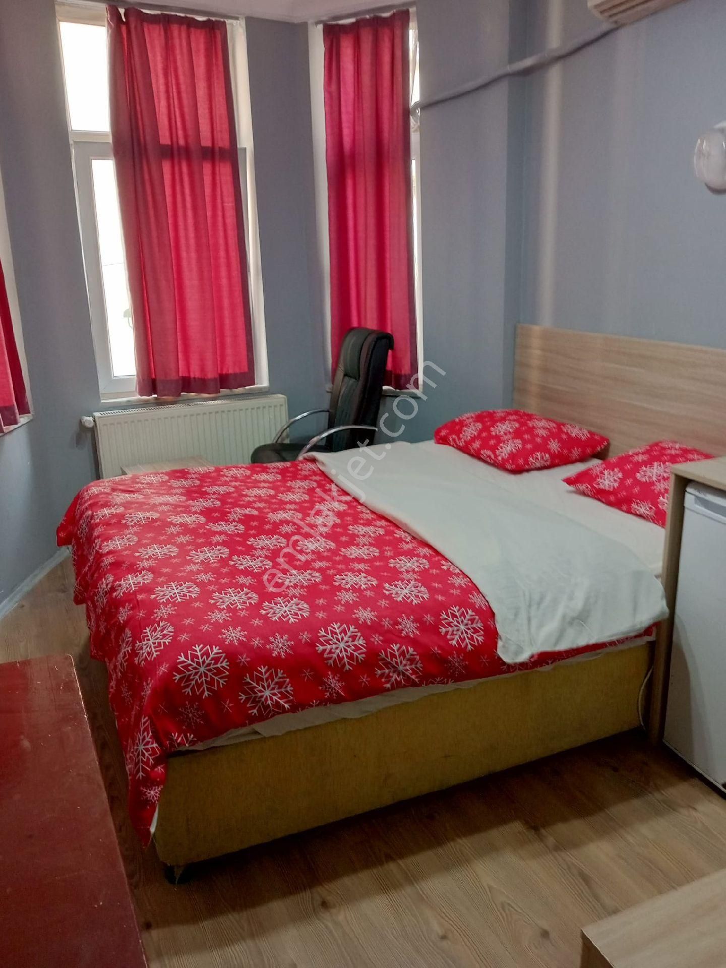 Beyoğlu Cihangir Sadri Alışık Sokakta Stüdyo Eşvalı Kiralık Daire - Görsel 3