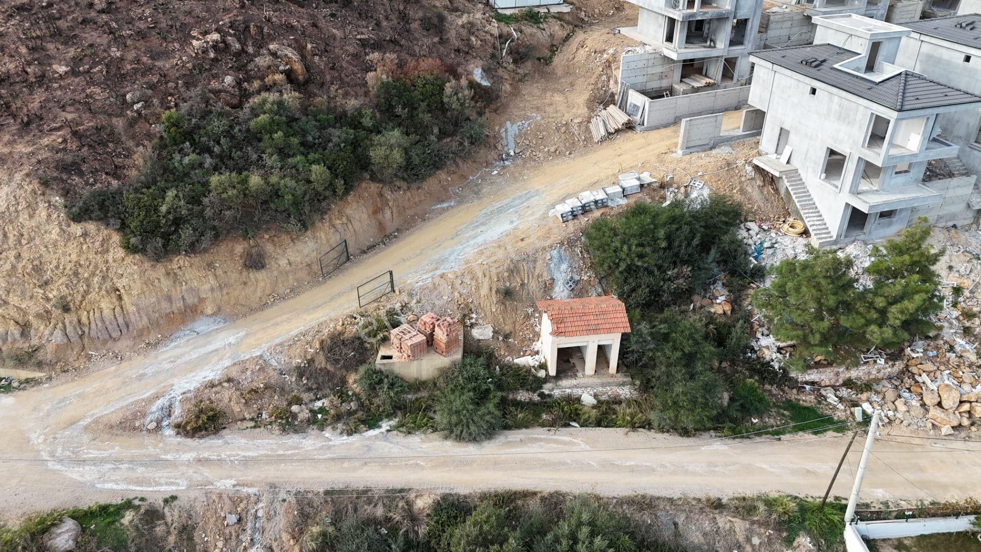 İzmir Seferihisar Atatürk Mahallesinde Deniz Manzaralı 300 M2 Arsa - Görsel 2