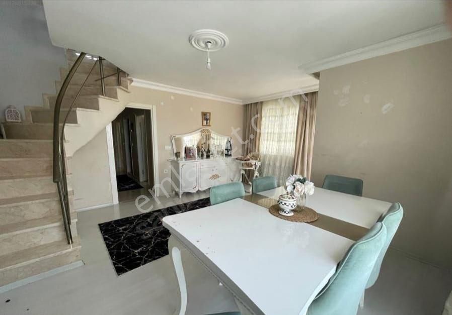 Yenidoğan Safa Mah 5+2 Üst Dubleks Asansörlü - Görsel 12