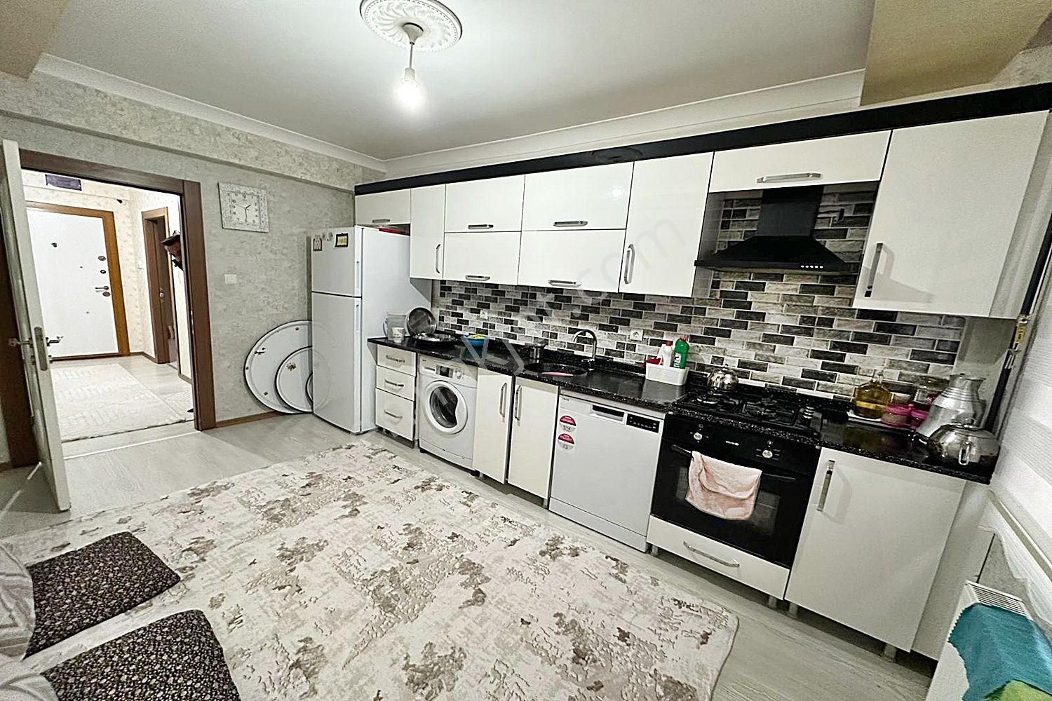 Hisar'da Sağlık Ocağı Yakını 3+1 Kat Konumunda Masrafsız Daire