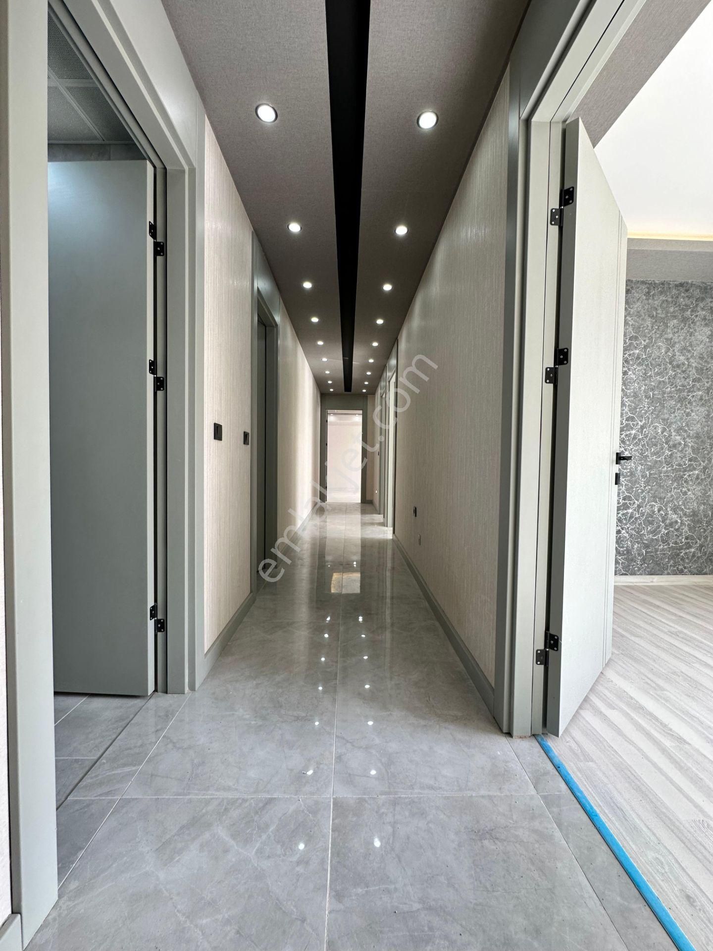 Pursaklar Mehmet Zengin Emlak'tan 1.kat 2+1 Asansörlü Çift Banyolu Sıfır Ful Yapılı Masrafsız Daire - Görsel 24